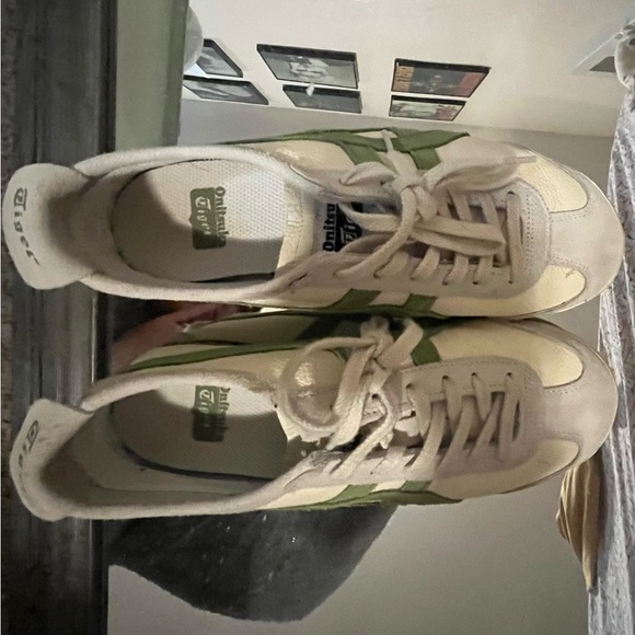 SOLD SORRY Onitsuka Tiger White and Green shoe - Picture 6 of 6